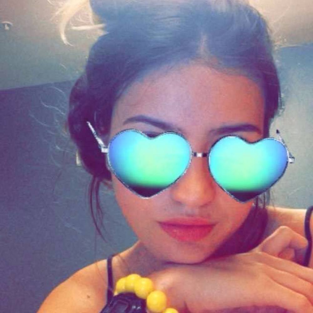 Meet your Posher, Ana